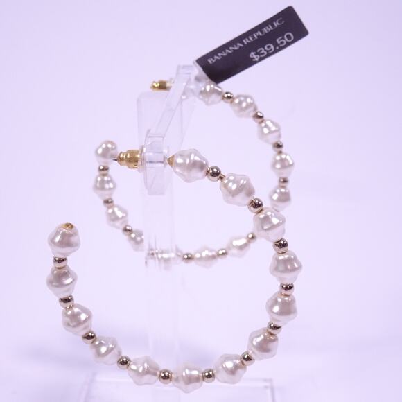Banana Republic Women's Fresh Water Pearl Bead Hoop Earrings NWT 39 - Picture 1 of 6